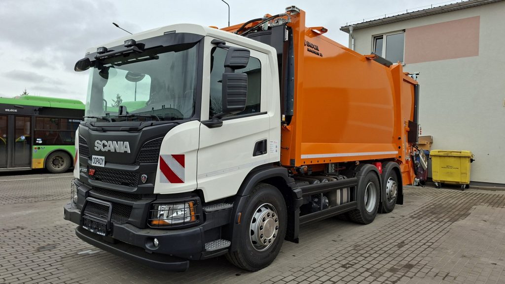 PGK w Suwałkach z nową śmieciarką 1 1 5 e1774606319743