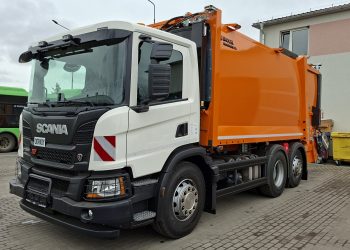 PGK w Suwałkach z nową śmieciarką 8 źródło: UM Suwałki