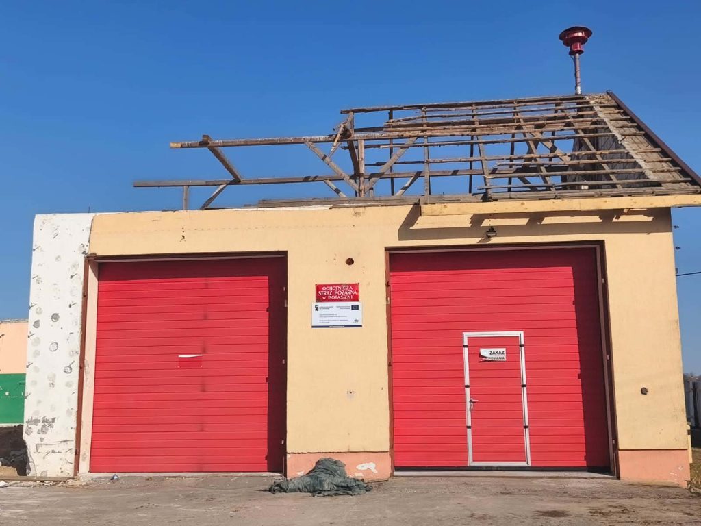 4c1b81de f04f 44f7 91c8 8733bf0dc483