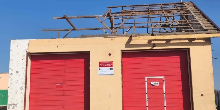 4c1b81de f04f 44f7 91c8 8733bf0dc483