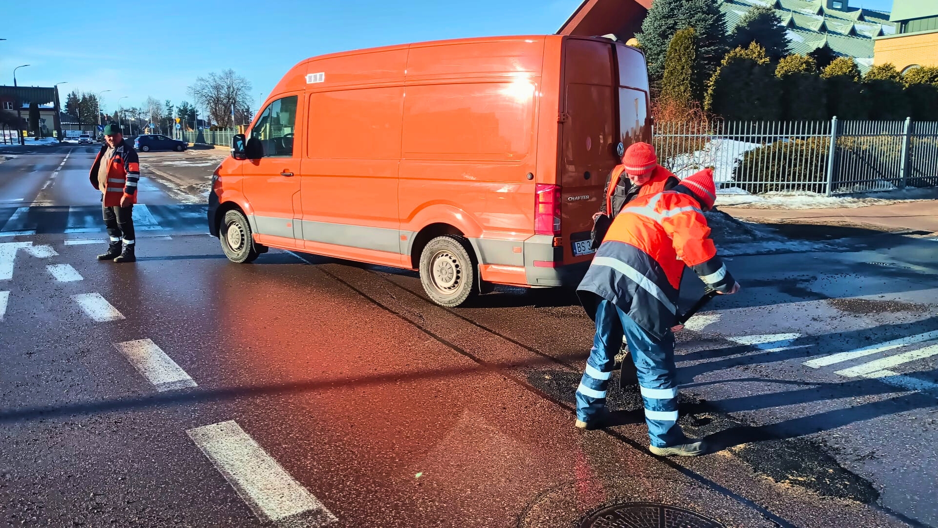 Drogowcy łatają ubytki po zimie 4 645861474 1378813134418843 3397956126058004063 n