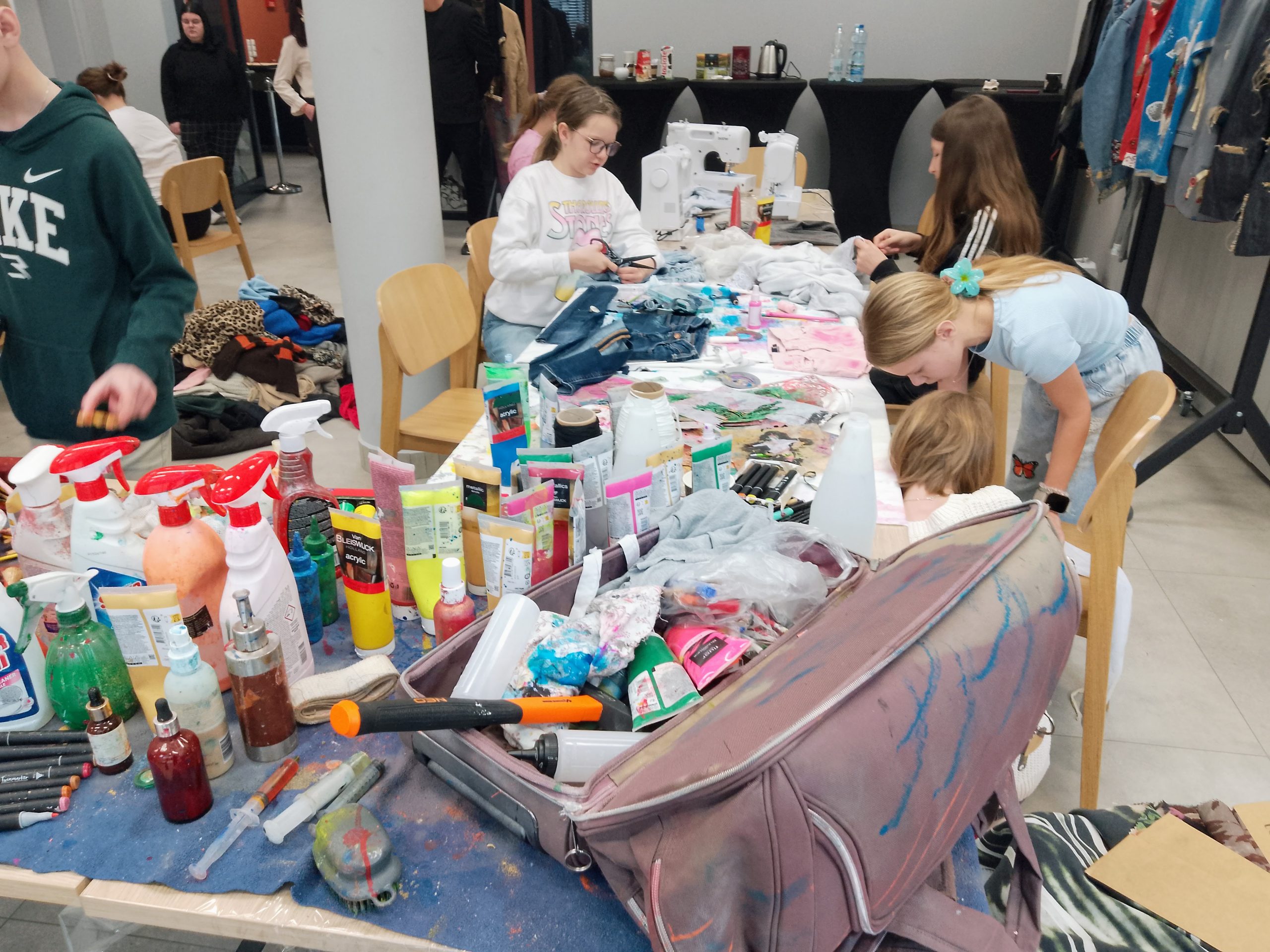 Nadali ubraniom drugie życie 11 IMG 20260326 104043 scaled