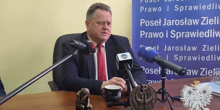 "Głupotę da się leczyć" Jarosław Zieliński nt. SAFE 1 Jaroslaw zielinski