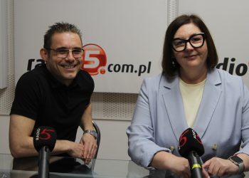 Małgorzata Kacprzyk i Karol Malinowski z Powiatowego Centrum Pomocy Rodzinie w Ełku