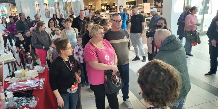 Messenger creation 10361BC5 F1F9 44BD 94C1 34D1AEAE4AED