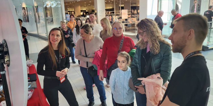 Messenger creation 2A4FA748 4867 434B BD88 C86D883C9987