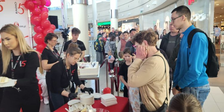 Messenger creation 320280DF 0A98 4FE1 8E5E 31E8211BA94C