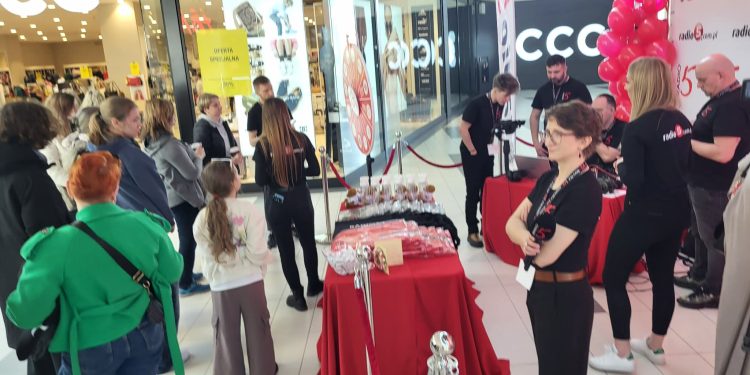 Messenger creation 535C7569 C1F3 4FC0 A6C1 06143A1DB794