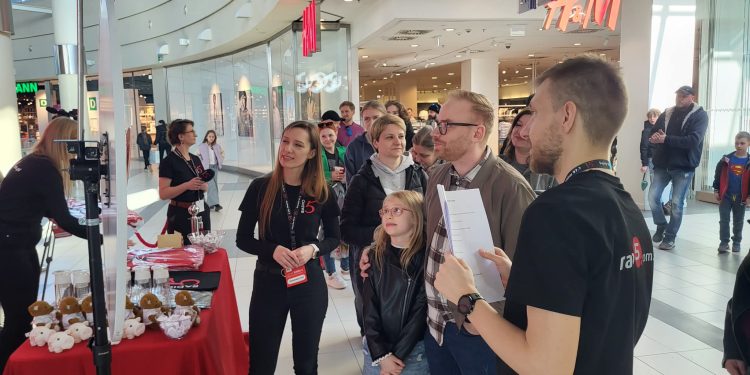 Messenger creation 5ACE13C6 9854 4E8A B659 48F3F9827862