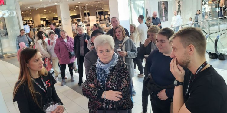 Messenger creation 5BD525EC 9B0E 4A32 9F2D A1518315D850