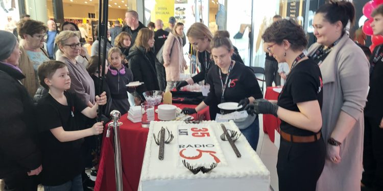 Messenger creation 6E804AD3 30D0 4543 B5E7 7EB8AFFB8675