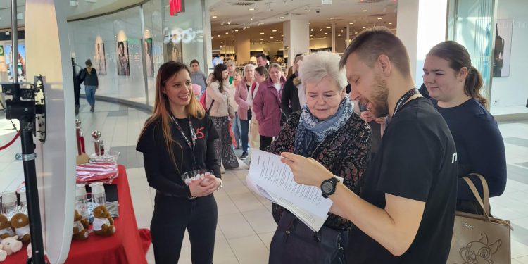 Messenger creation 7F7F943E D441 4FFD 8B1D E046E7B7A80F