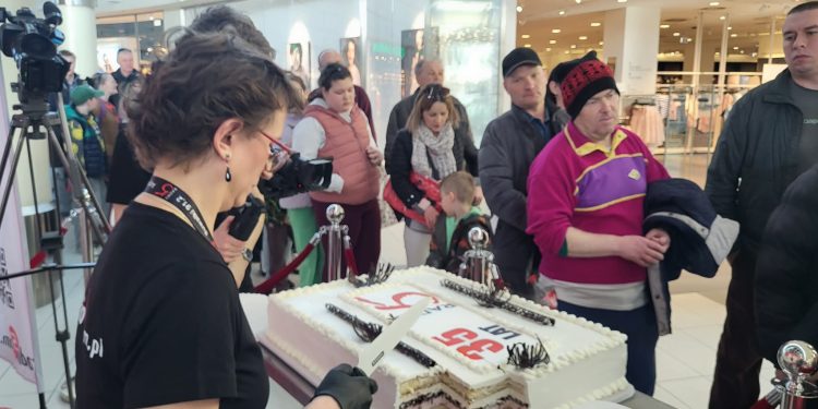 Messenger creation 82CAA504 6C51 43D9 98C7 6088A438A304