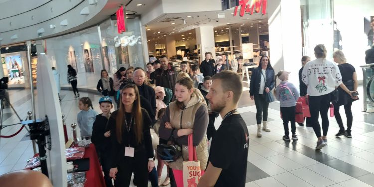 Messenger creation 954C471E CC2C 4523 ACD1 306F776612B5