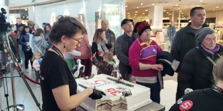 Messenger creation 9E3D2E56 4D77 4C47 B843 8F98CA691878