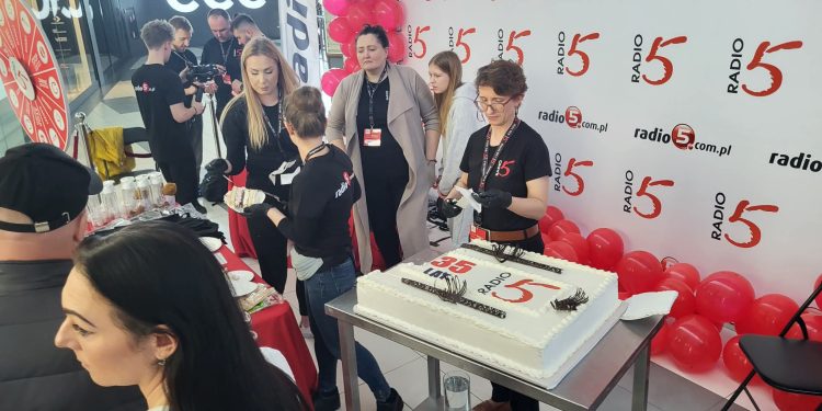 Messenger creation A7107D52 C6AE 44DB AAA8 0306F3BB934A