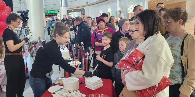 Messenger creation AAB79772 F9D2 42DF A674 1318210692E6