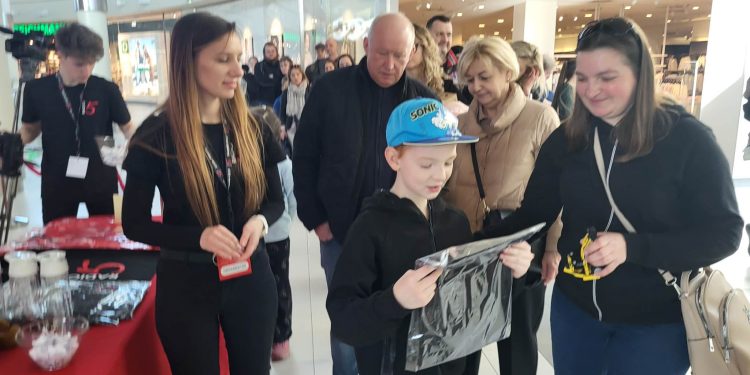 Messenger creation AE661D74 86D6 4844 99A6 F4A8118D4DEE