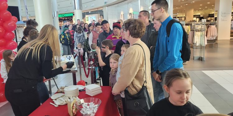 Messenger creation B455106E F8FE 4999 8081 1D87AA9F836D