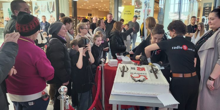 Messenger creation B49C191B E548 454F 864B 29FC37B8682A