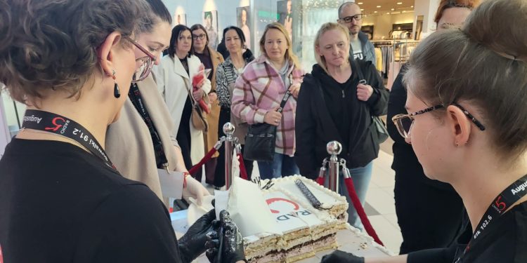 Messenger creation BF979D16 C1A5 4758 9975 20FE3275FD31