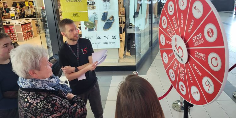 Messenger creation C6922C71 4E7F 4247 B368 38AD8D804B86