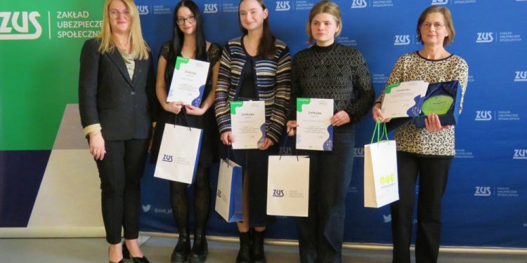 Suwalczanki najlepsze w wojewódzkim etapie olimpiady 1 ZUS Białystok