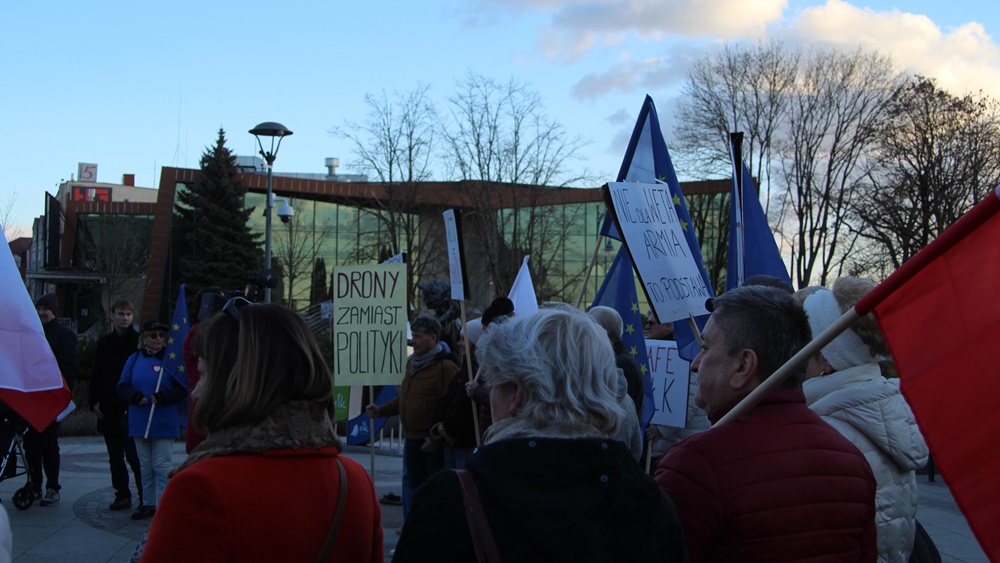 Rozczarowani prezydenckim wetem przyszli na wiec 3 a2 1