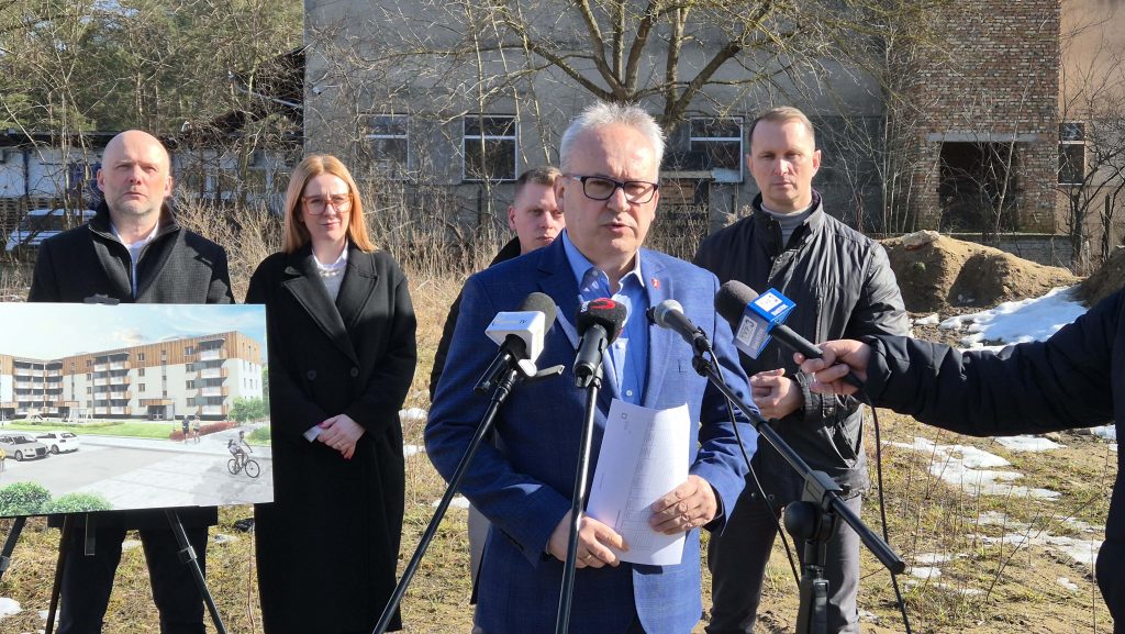 a9421887 fb30 4183 81d6 f80c7fb4d51c