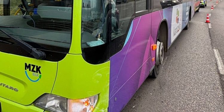 Pasażerka trafiła do szpitala 1 Fot. KPP Ełk