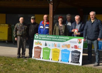 Działkowcy dołączają do akcji "Suwalczaki Segregują" 3 dzialkowcy segreguja 2