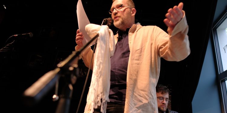 Na Dzień Poezji - SLAM w Augustowie 1 fot. Marek Guszczyn