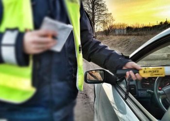 Kierowca wydmuchał ponad 1,5 promila 3 zdj. KPP w Grajewie