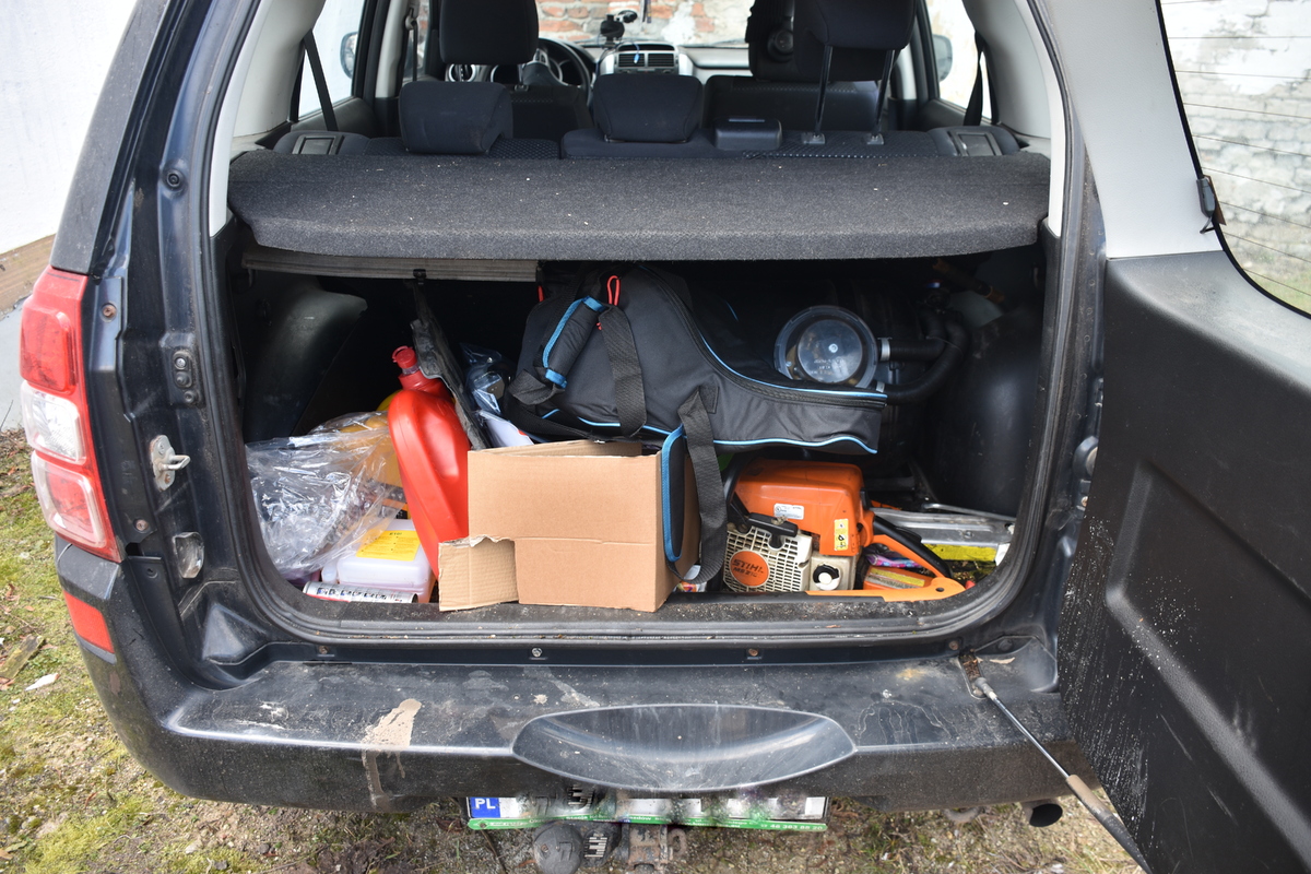 Najpierw groził pracownikowi ochrony w sklepie, a potem dokonał rozboju na znajomym 4 suzuki2