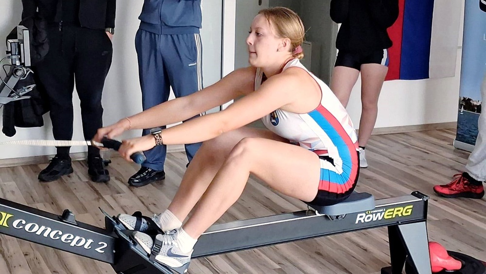 Mistrzowie w ergometrach wioślarskich trenują w Ełku 6 zdj. MOS Elk