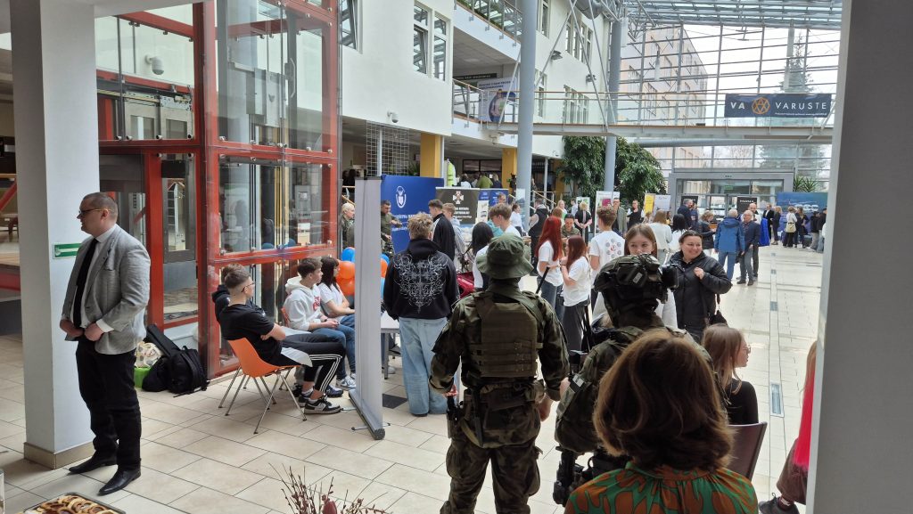 0638830b 8923 4cc1 a840 0306bbf9bc04