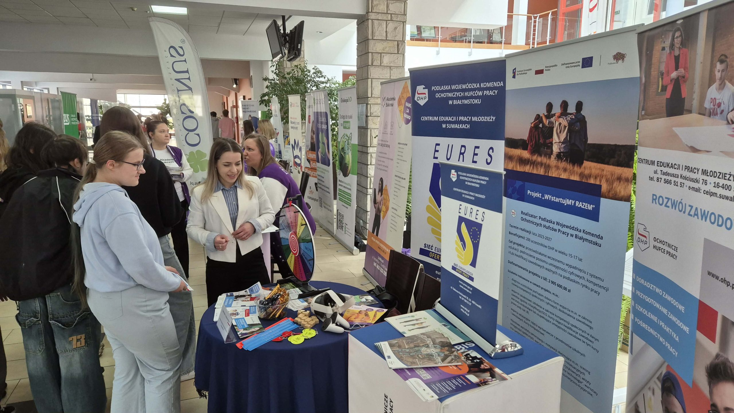 Ponad 30 wystawców na targach pracy w Suwałkach 9 28c6098a 784e 47a4 b59d 7b0a0477b074 scaled