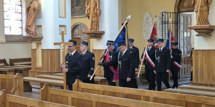 5b817f22 3a6c 489d a8a6 df080950f7fe