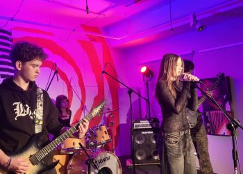 727d4247 5863 4678 aeba ebd7df919c90