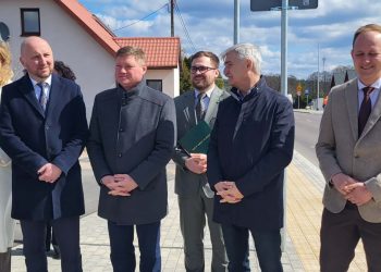 77ad80ea 3c1c 4e37 833f 7c79fda15c5b