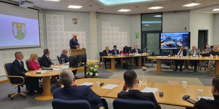 9c386915 4d3c 44ca b1c0 90b885f965b7