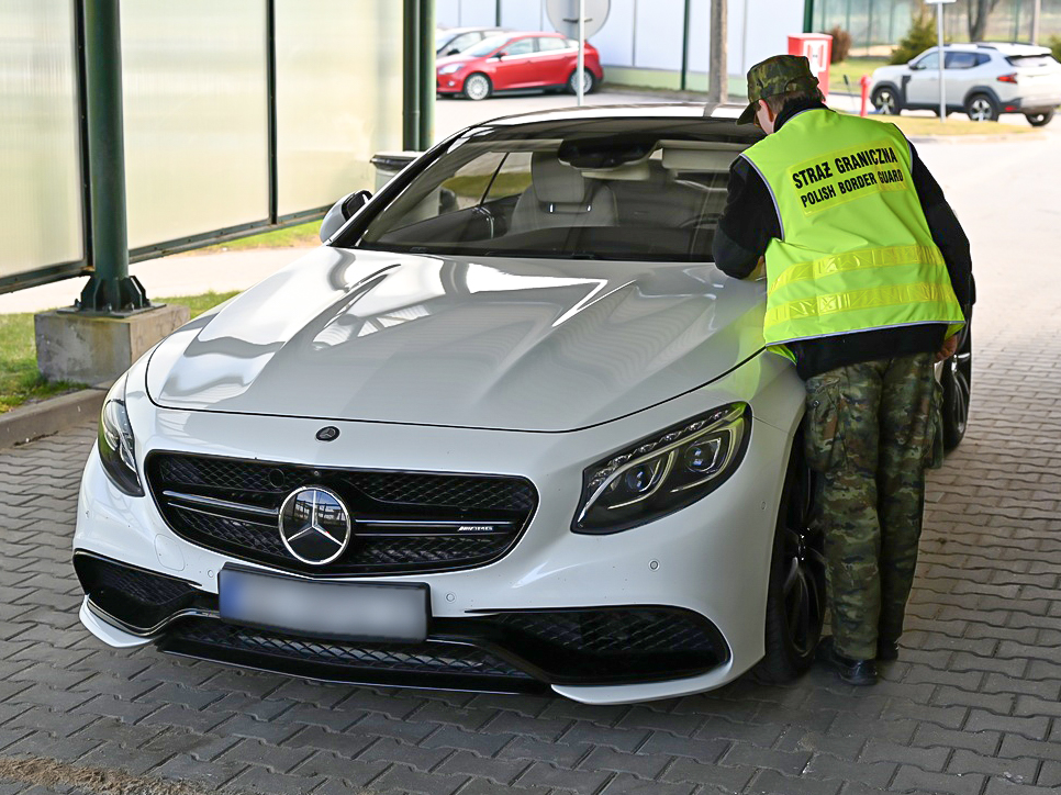 Skradziony mercedes 2