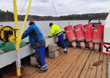Znakowanie szlaku na Wielkich Jeziorach Mazurskich zdj. RZGW