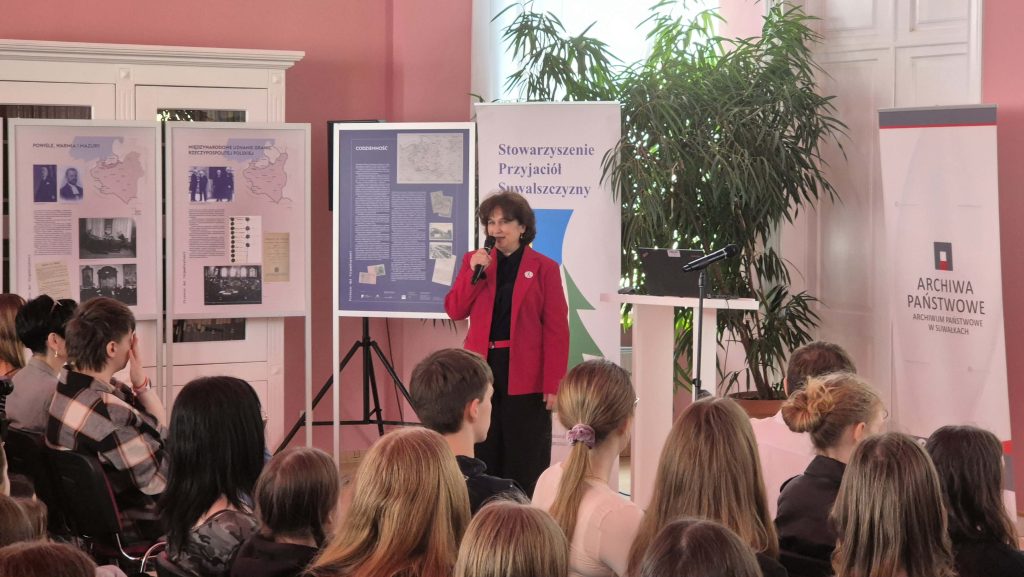 ab299d12 c5b1 416e 97f6 9bdc93f7516a