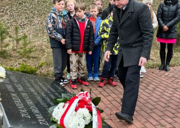 Oddali hołd poległym partyzantom 3 eb28efb3 9495 4962 8088 c0303e93b15e