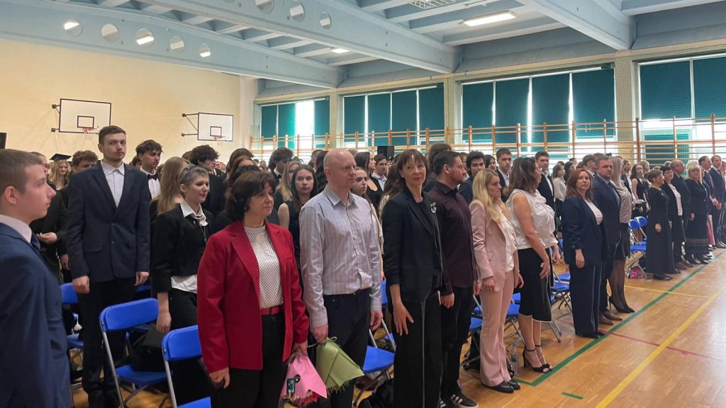 f9486c67 cf9c 453d a1c3 bf853147df1f e1777035075384