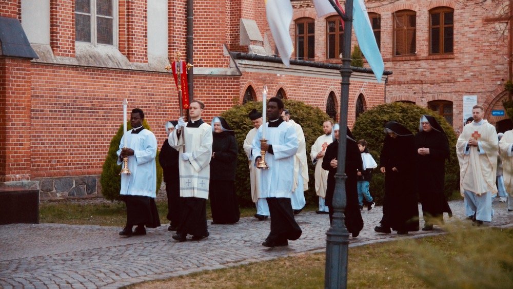 Zmartwychwstanie to fundament. Wielkanocne uroczystości w Ełku 2 rezurekcjaelk2026 1