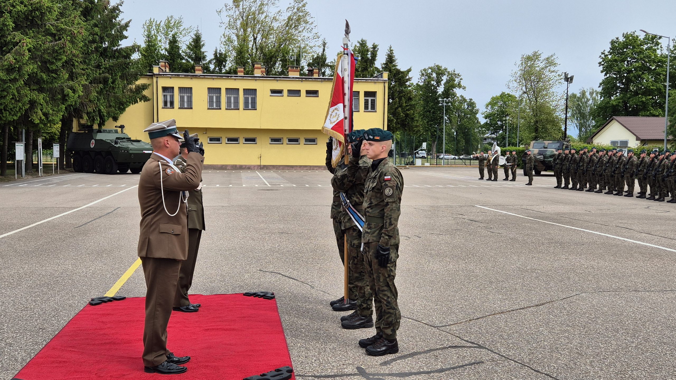 Pułkownik Saturnin Skindzier objął dowództwo nad 14. Suwalskim Pułkiem Przeciwpancernym 35 20260529 102059 scaled