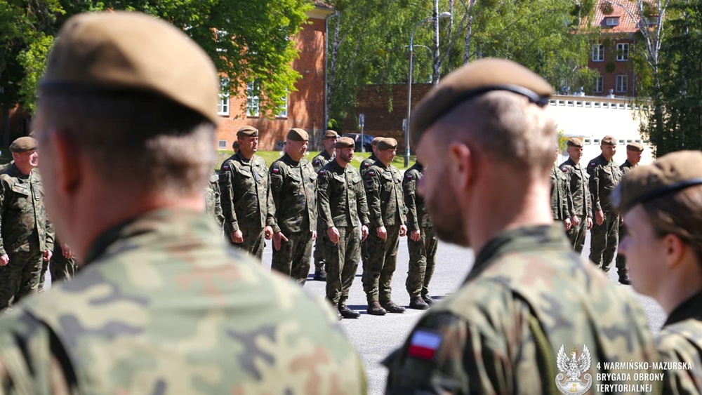Terytorialsi oddali hołd weteranom 4 5 4