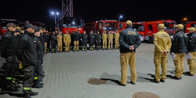 Podlascy strażacy na Mazowszu 1 Komenda Wojewódzka Państwowej Straży Pożarnej w Białymstoku